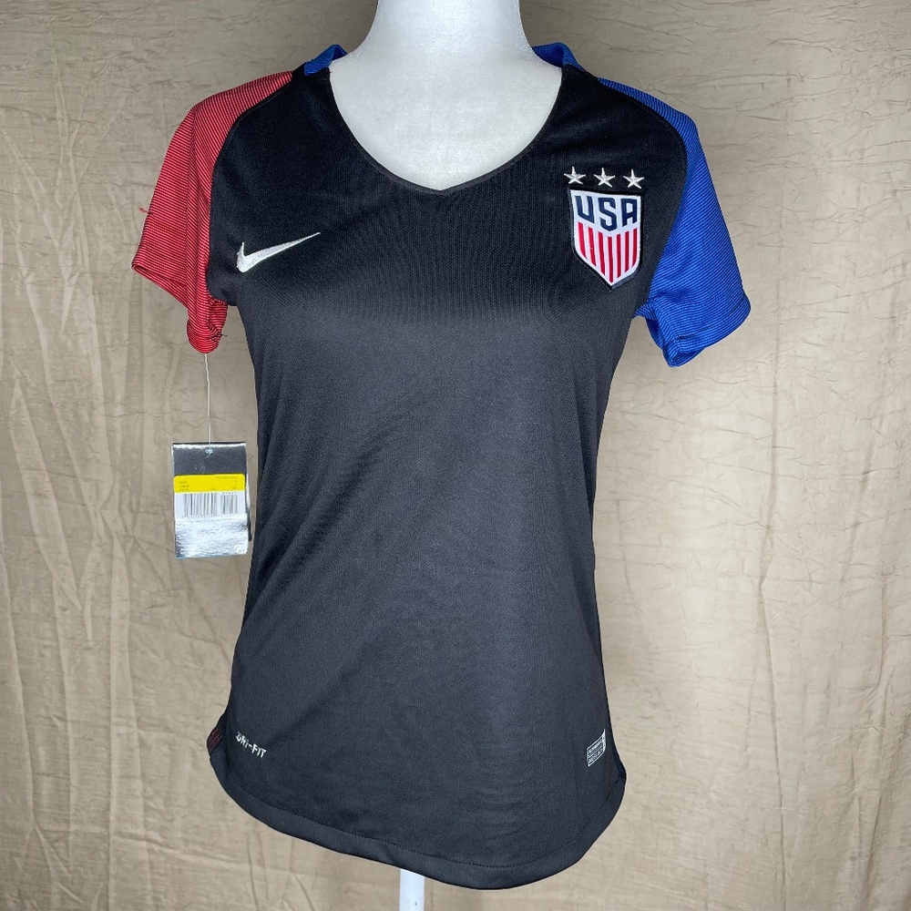 NWT Nike USMNT Soccer Jersey Tee | S